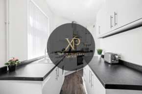 Modern Equipped 4 BR House in Central Stoke-Free Parking